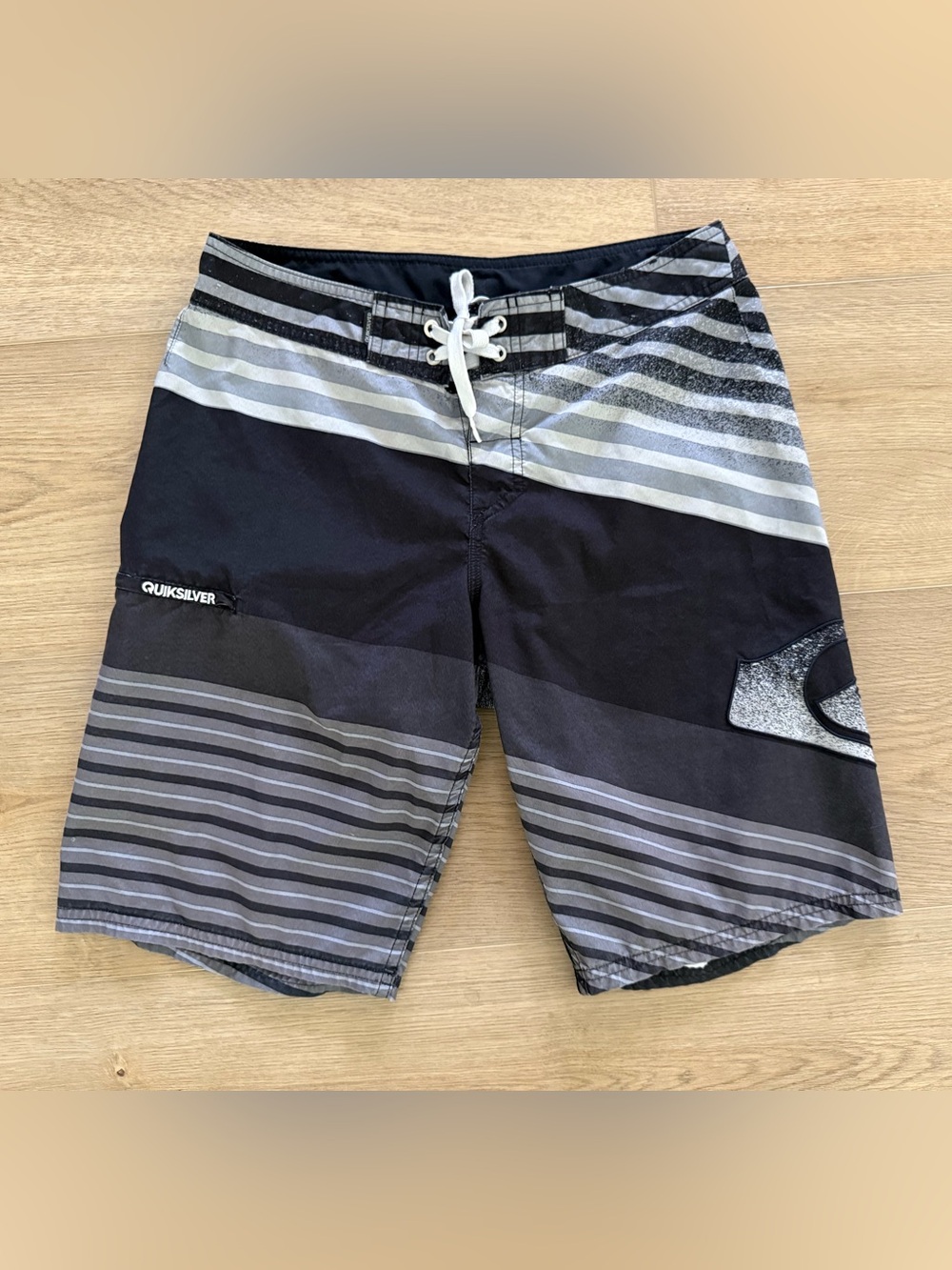 Quiksilver Y2K Board Shorts Mens 30 Striped Surf Swim Trunks Black Gray